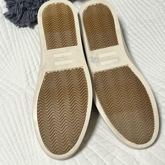 NWOT TOMS Parker Slip-Ons - Picture 11 of 13